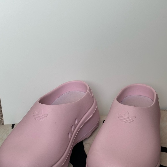 ADIDAS - Picture 2 of 2